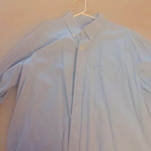 Men’s IZOD long sleeve button down shirt